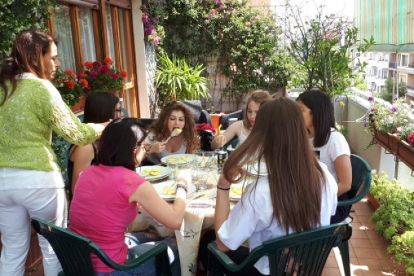 a-pescara-con-le-amiche-28C35A49A-C1E9-435C-D20F-31E4AA129772.jpg