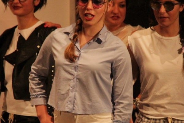 img-98463593F727-D44B-DA82-63F8-45F1A7BAB2D3.jpg